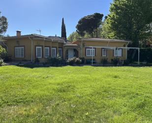 Exterior view of Flat for sale in Fuente del Fresno  with Private garden, Terrace and Storage room