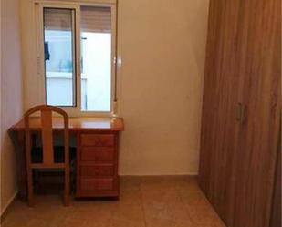 Bedroom of Flat to rent in  Jaén Capital