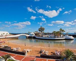 Vista exterior de Estudi de lloguer en Teguise amb Terrassa i Piscina