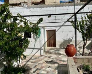 Jardí de Casa o xalet en venda en Fonelas amb Jardí privat, Terrassa i Traster