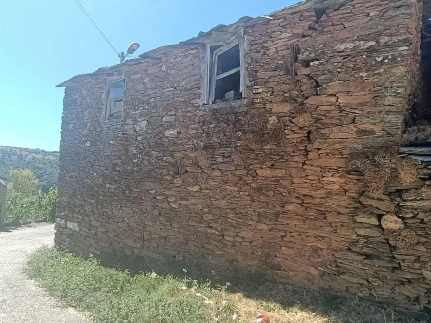 Piso en venta en Lugar de Covelas, Riós Vista exterior de Piso en venta en Riós con Jardín privado, Terraza y Amueblado