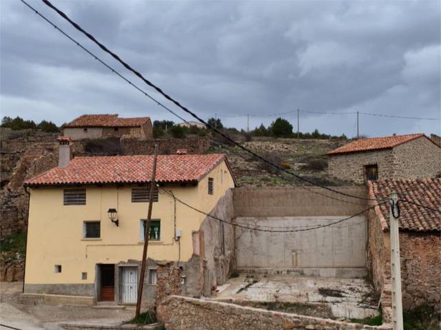 Casa-chalet en Venta en Calle Barranco, 10 en Bezas