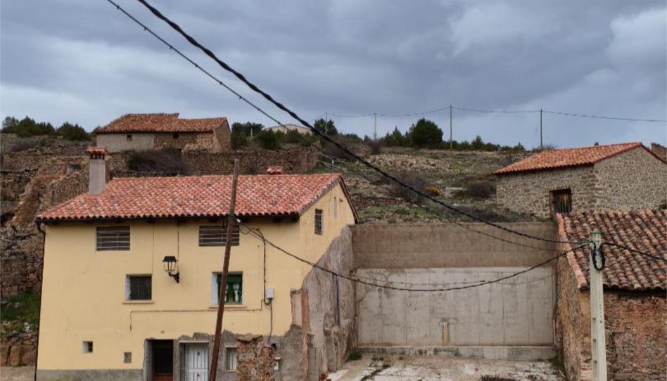 Foto 1 von Haus oder Chalet zum Verkauf in Calle Barranco, 10, Bezas, Teruel