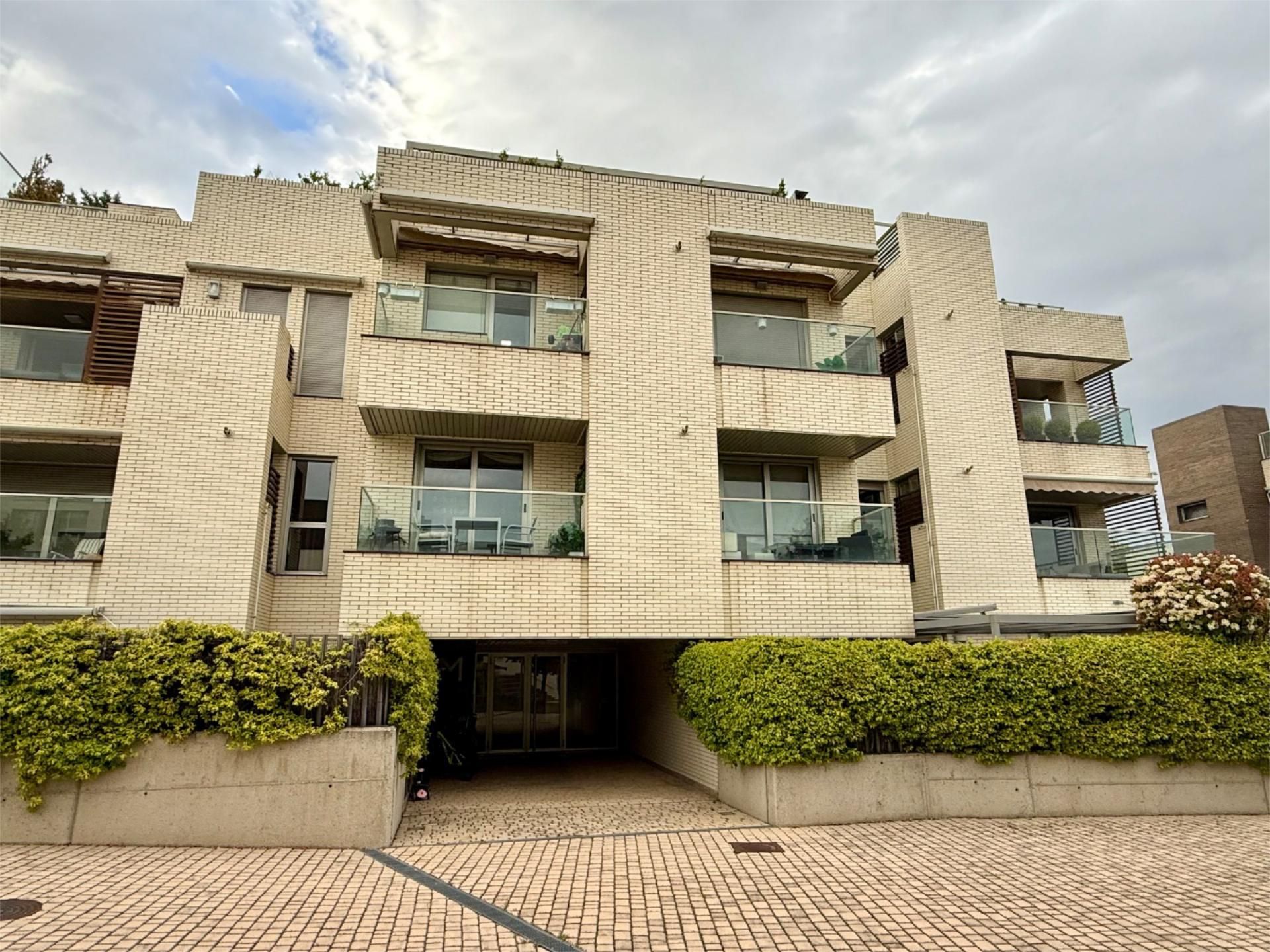 Exterior view of Flat for sale in Pozuelo de Alarcón  with Air Conditioner, Heating and Private garden