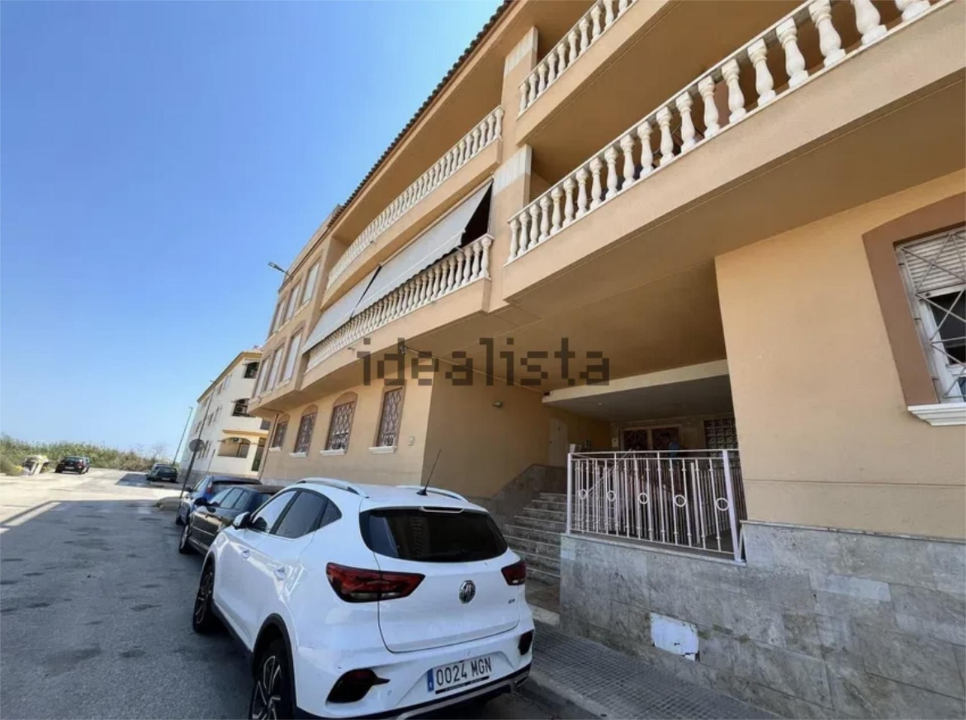 Vista exterior de Pis en venda en Dolores amb Moblat, Rentadora i Piscina comunitària