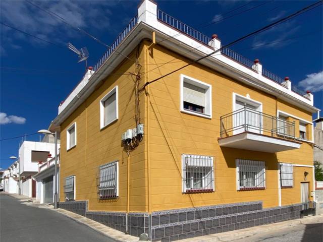 Piso en Venta en Calle Pintor Goya, 8 en Huétor Vega
