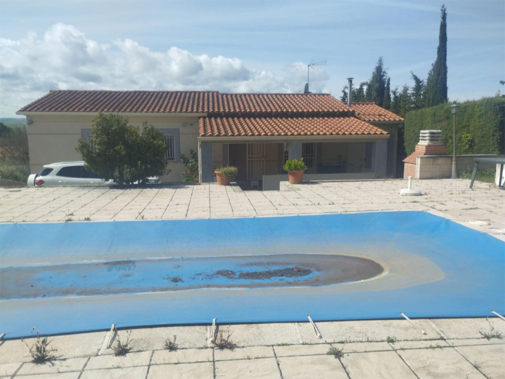 Swimming pool of House or chalet for sale in Barajas de Melo  with Air Conditioner, Heating and Private garden