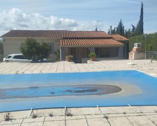 Swimming pool of House or chalet for sale in Barajas de Melo  with Air Conditioner, Terrace and Swimming Pool