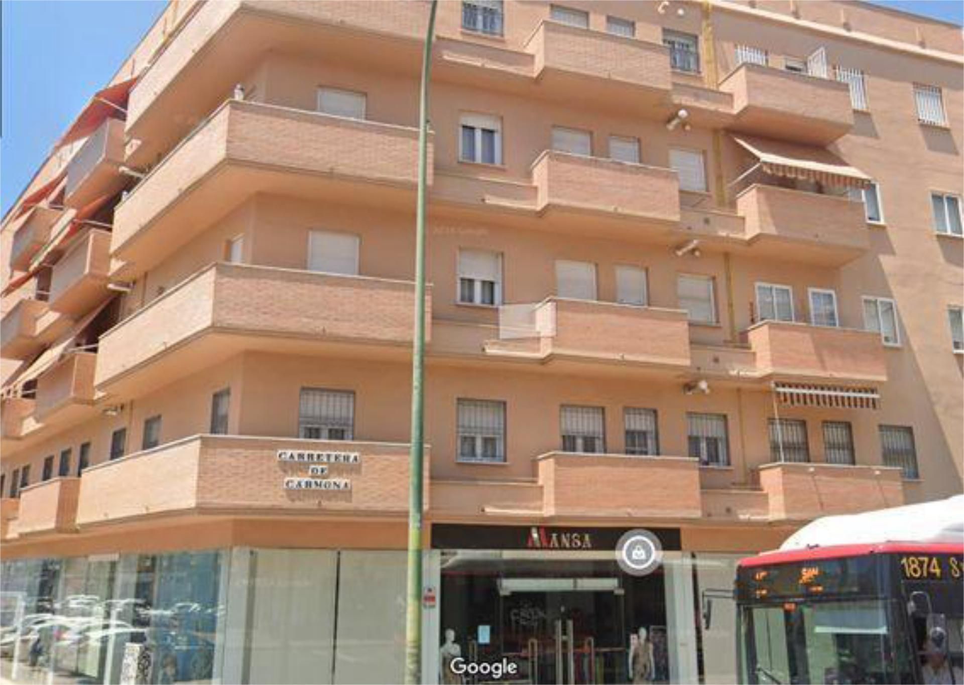 Exterior view of Flat to rent in  Sevilla Capital  with Heating