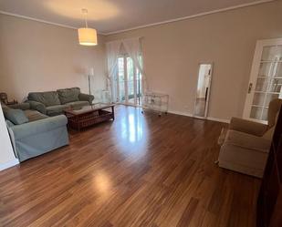 Living room of Flat for sale in  Cádiz Capital  with Parquet flooring and Community parking