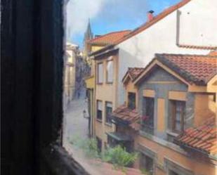 Vista exterior de Pis en venda en Oviedo 