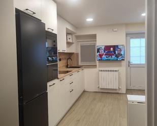 Cuina de Casa adosada de lloguer en Cervera de Pisuerga amb Calefacció, Parquet i Moblat