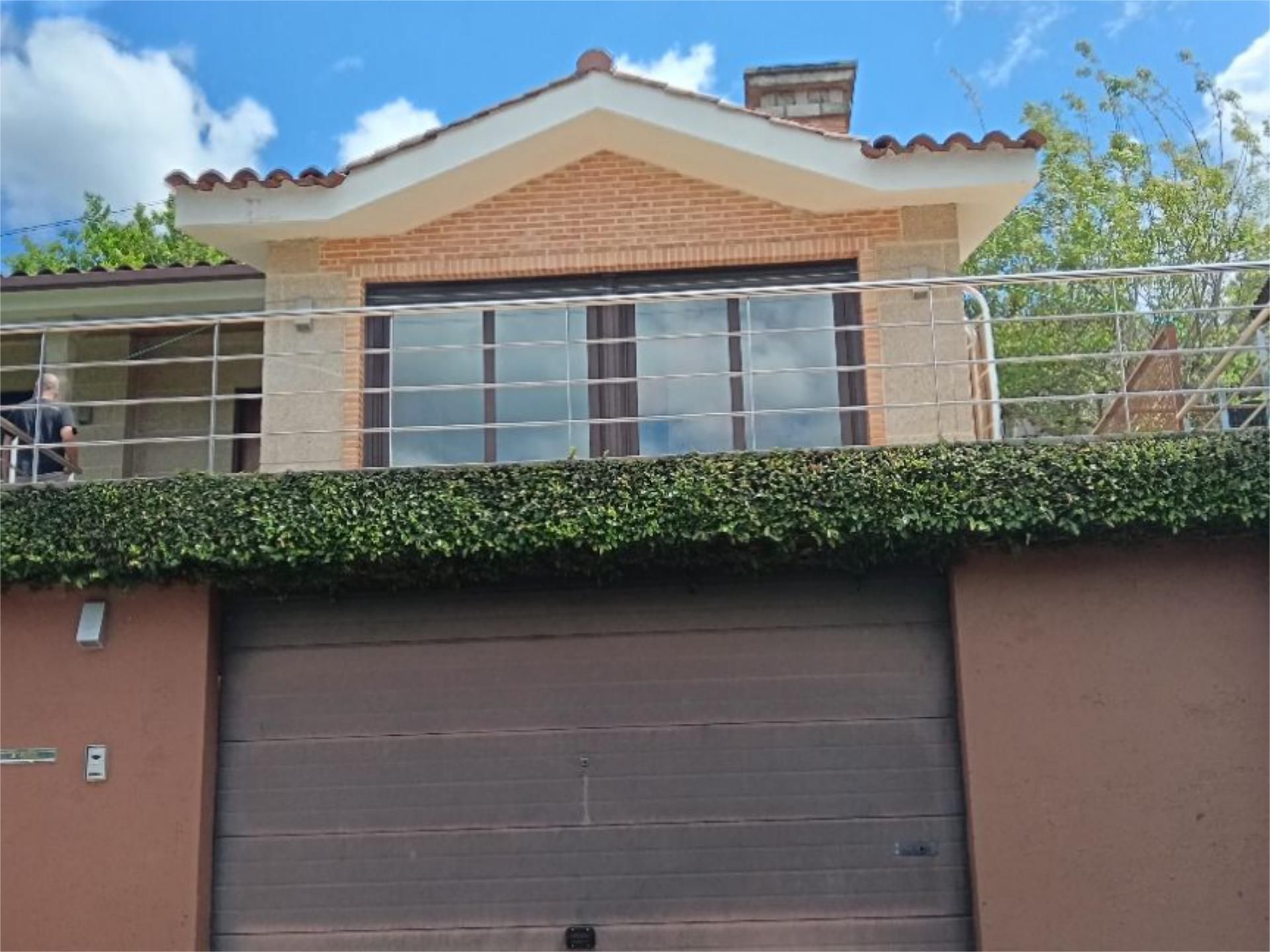 Vista exterior de Pis en venda en Tomiño amb Calefacció, Jardí privat i Parquet