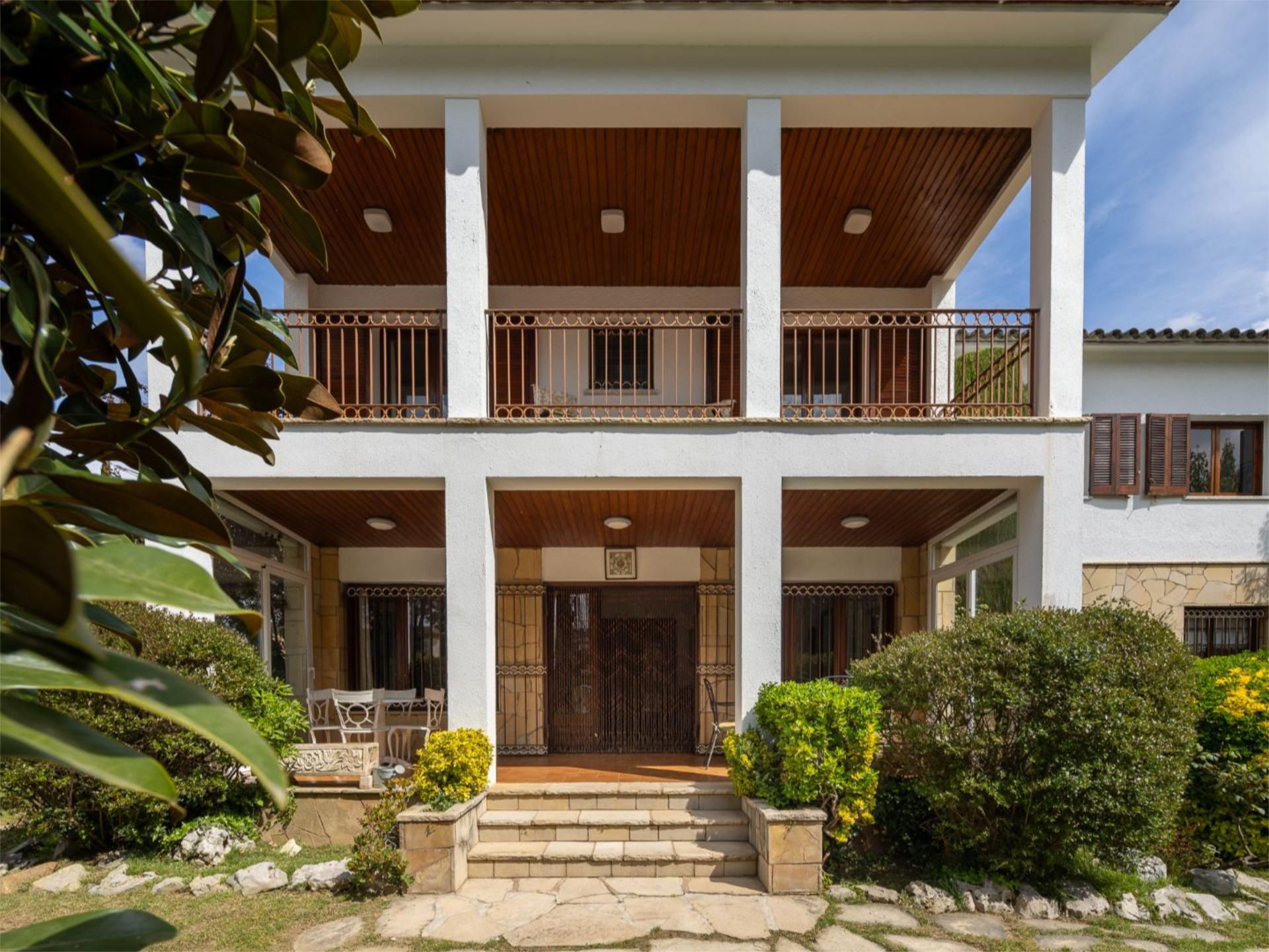 Exterior view of Flat for sale in Llinars del Vallès  with Terrace, Swimming Pool and Balcony