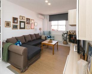 Sala d'estar de Apartament de lloguer en Calpe / Calp amb Aire condicionat, Moblat i Aparcament comunitari