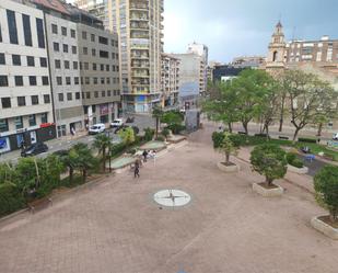 Vista exterior de Pis de lloguer en Castellón de la Plana / Castelló de la Plana amb Parquet, Moblat i Aparcament comunitari