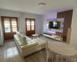 Living room of Flat to rent in Motilla del Palancar  with Heating, Private garden and Parquet flooring