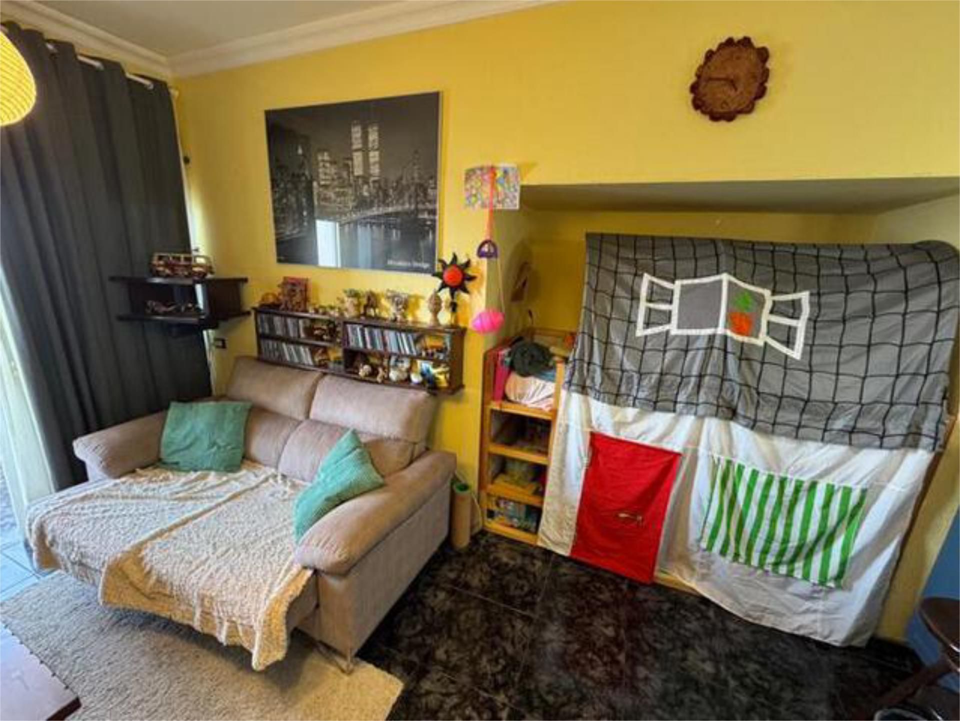 Dormitori de Apartament de lloguer en  Santa Cruz de Tenerife Capital amb Terrassa i Moblat