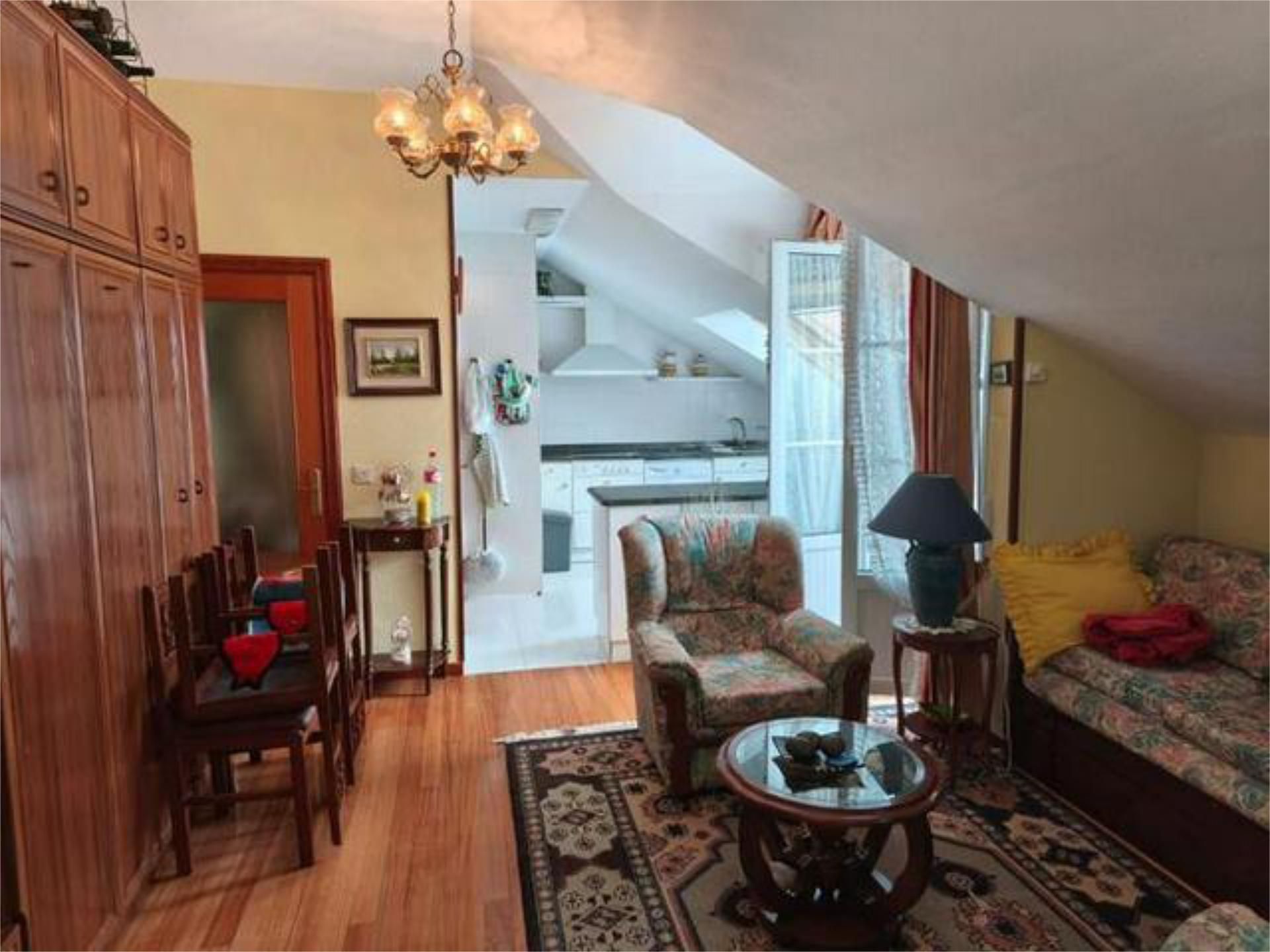 Sala d'estar de Apartament en venda en Ribamontán al Mar amb Calefacció