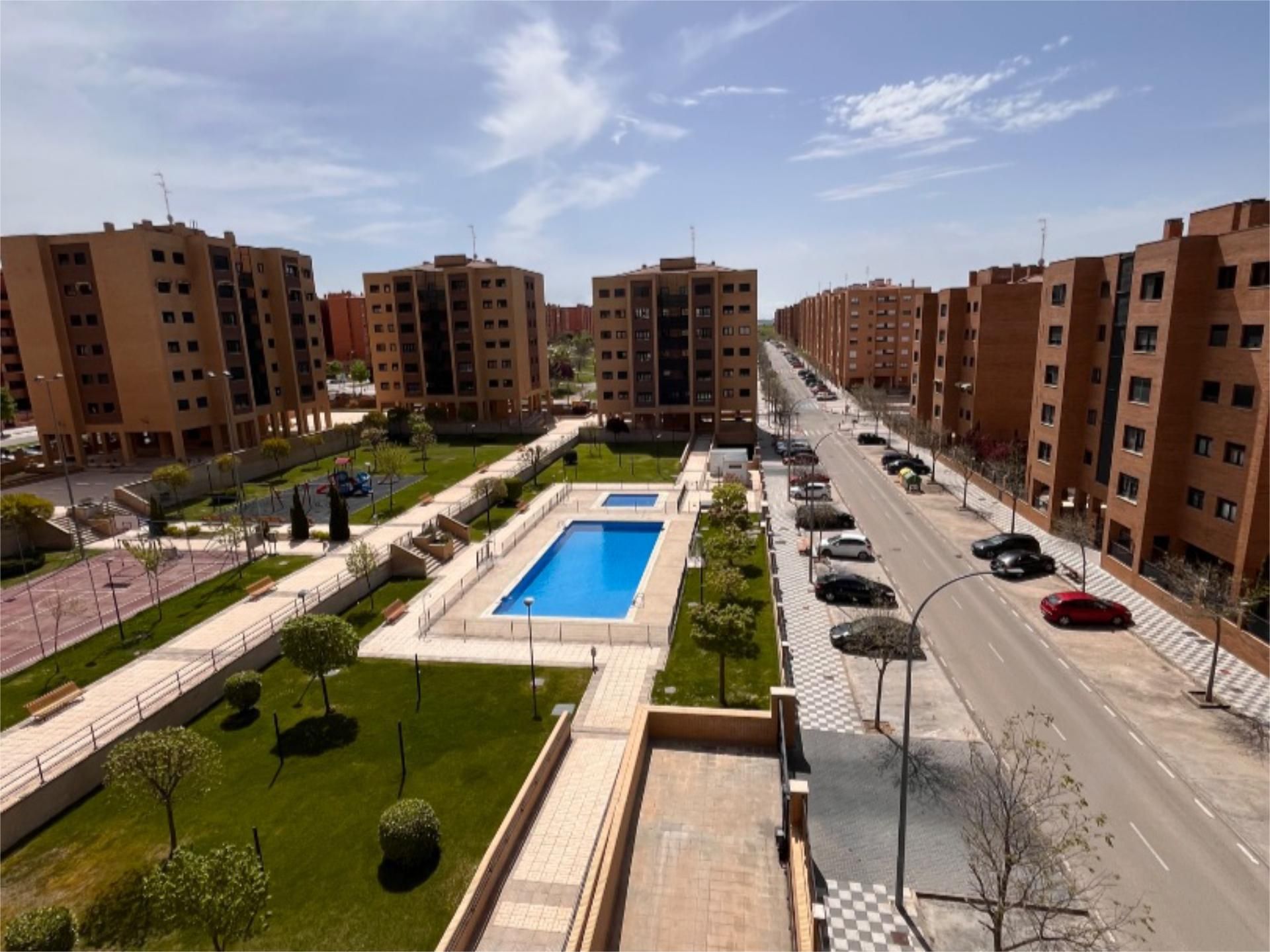 Exterior view of Flat for sale in Cuenca Capital  with Air Conditioner, Heating and Private garden