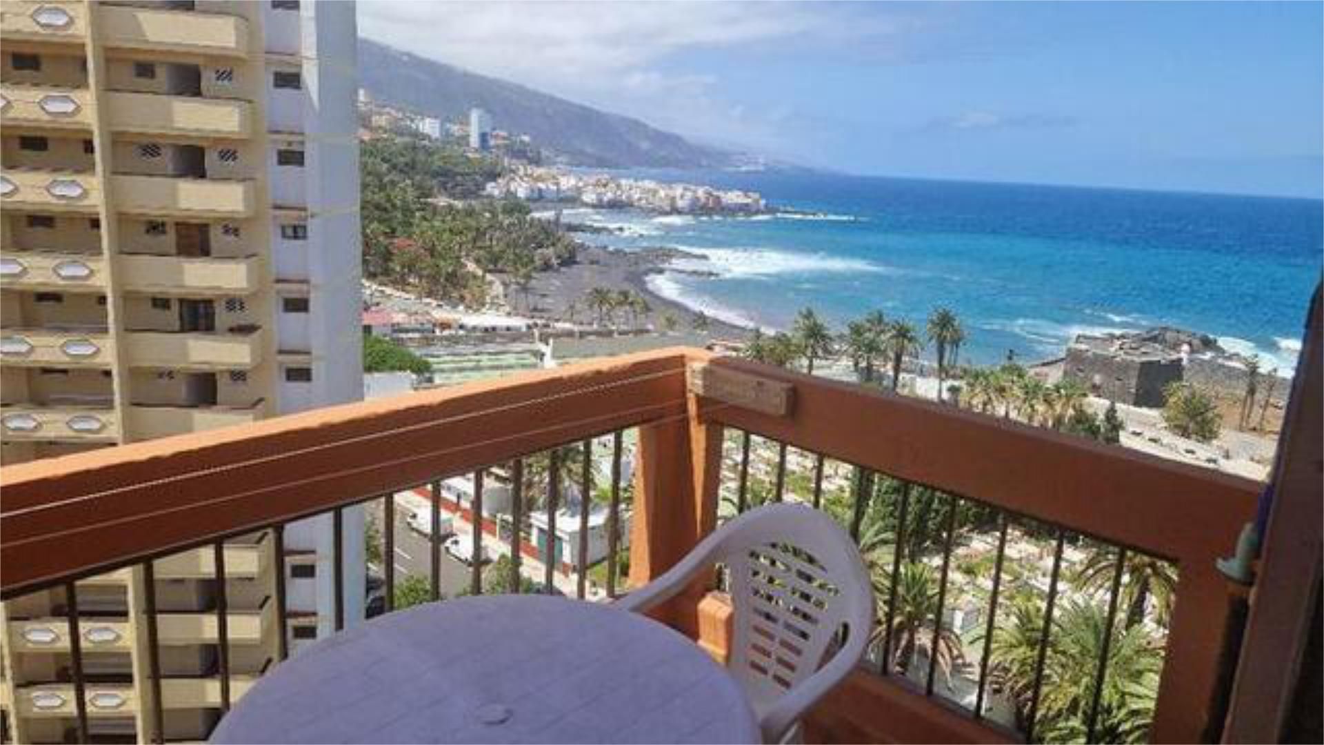 Exterior view of Study to rent in Puerto de la Cruz  with Swimming Pool