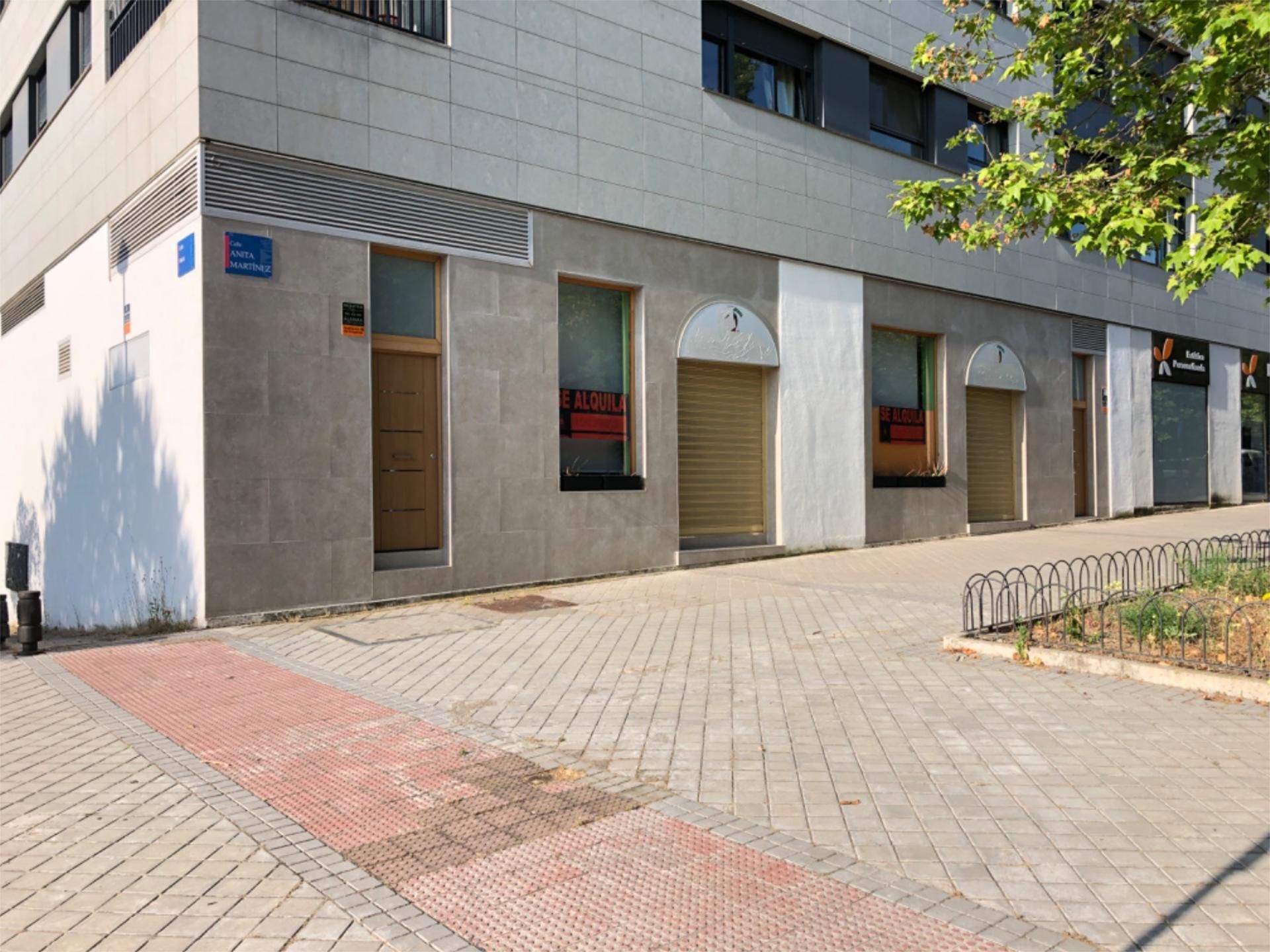 Exterior view of Premises to rent in Leganés  with Air Conditioner