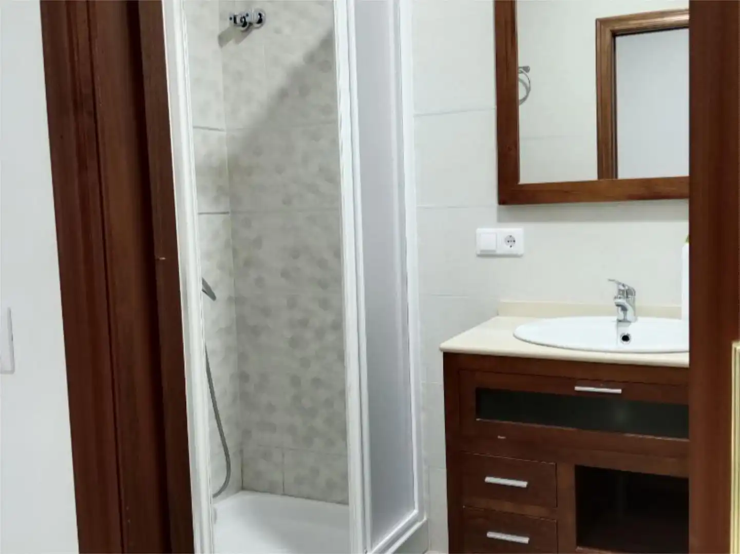 Room in Calle Sosa, 10, Osuna Bathroom of Flat for share in Osuna with Furnished and Balcony