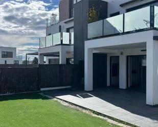 Vista exterior de Planta baixa en venda en Oleiros amb Terrassa i Piscina