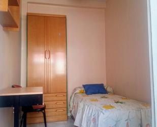 Bedroom of Flat to share in Valladolid Capital  with Heating, Terrace and Furnished
