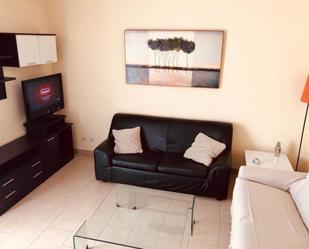 Living room of Flat to rent in  Sevilla Capital  with Air Conditioner, Furnished and Washing machine
