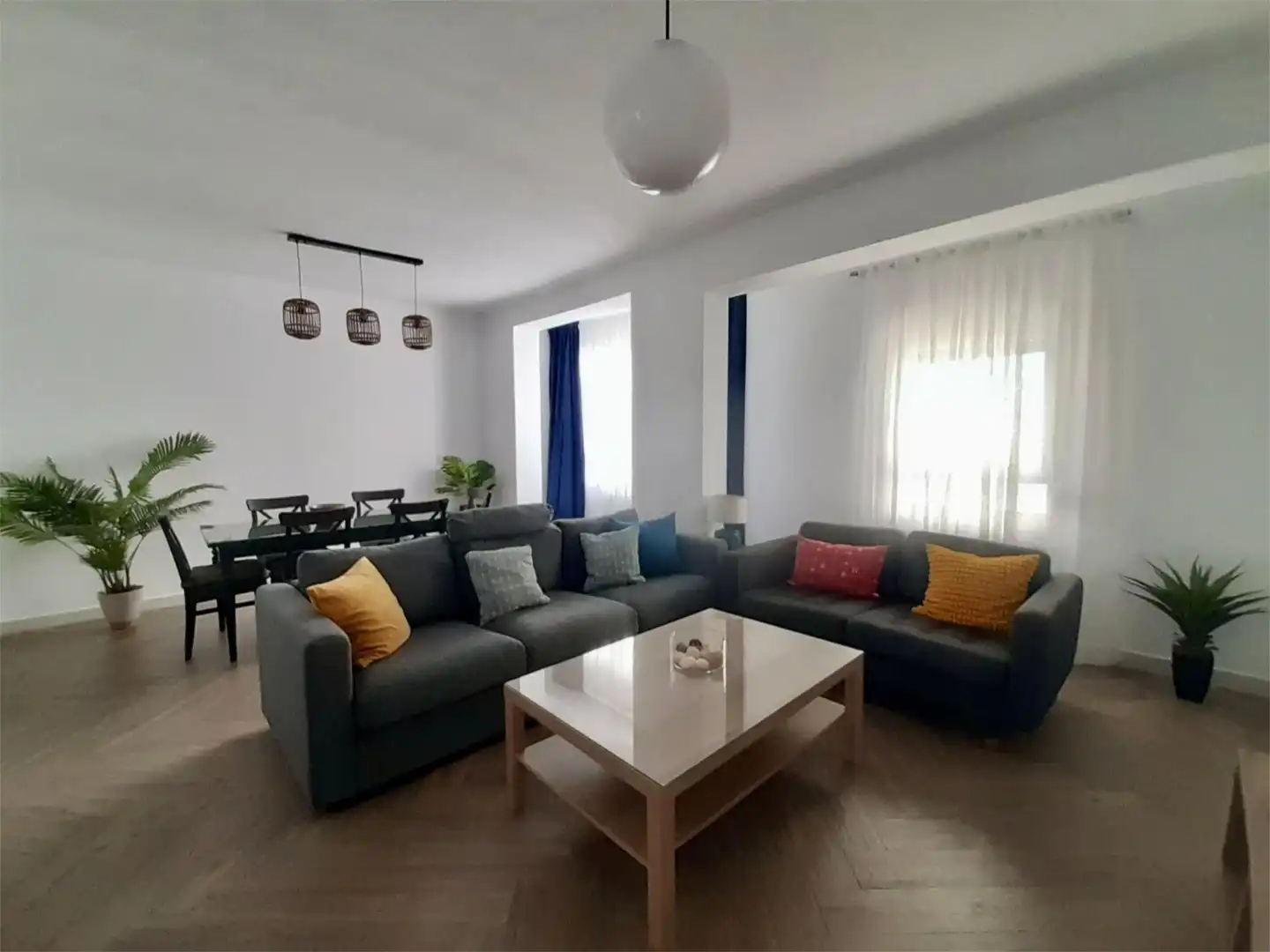Flat for sale in Calle Marqués de Cazalla, 15, La Casería - San Carlos Living room of Flat for sale in San Fernando with Air Conditioner, Heating and Storage room