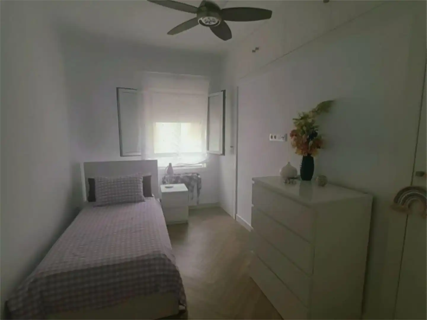 Flat for sale in Calle Marqués de Cazalla, 15, La Casería - San Carlos Bedroom of Flat for sale in San Fernando with Air Conditioner, Heating and Storage room