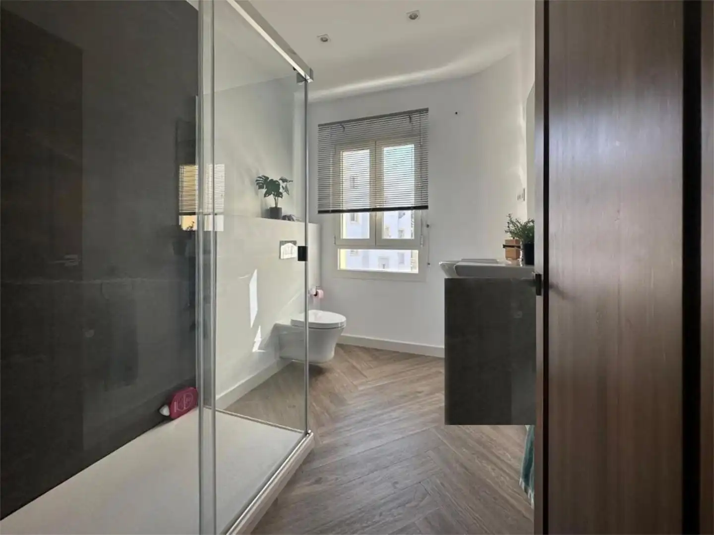 Flat for sale in Calle Marqués de Cazalla, 15, La Casería - San Carlos Bathroom of Flat for sale in San Fernando with Air Conditioner, Heating and Storage room