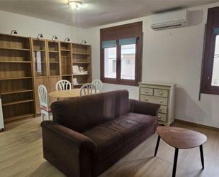 Sala d'estar de Pis en venda en Deltebre amb Aire condicionat i Terrassa