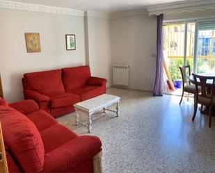 Living room of Flat to share in  Granada Capital  with Heating, Terrace and Furnished