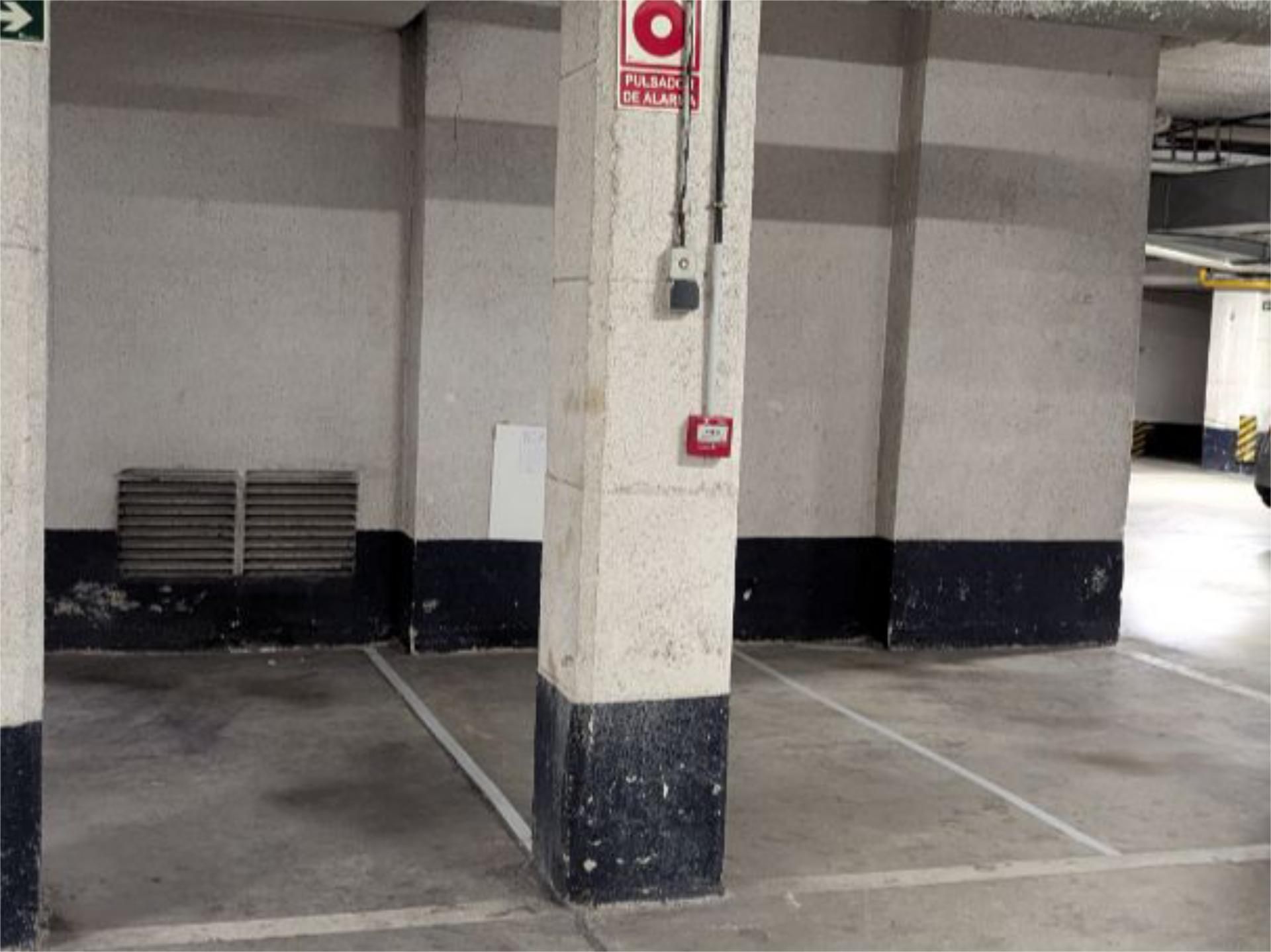 Parking of Garage to rent in  Pamplona / Iruña