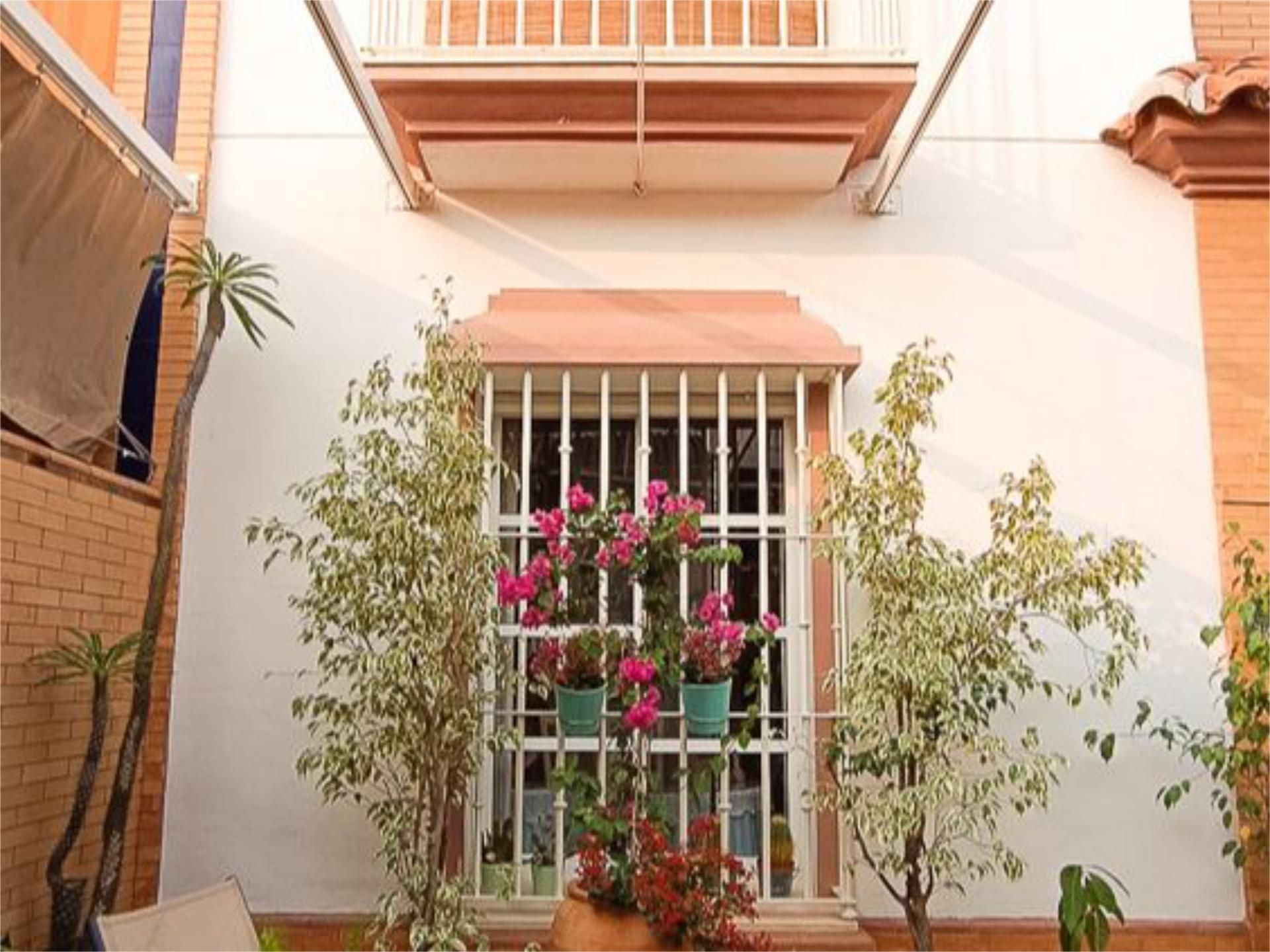 Balcony of Single-family semi-detached for sale in Dos Hermanas  with Air Conditioner