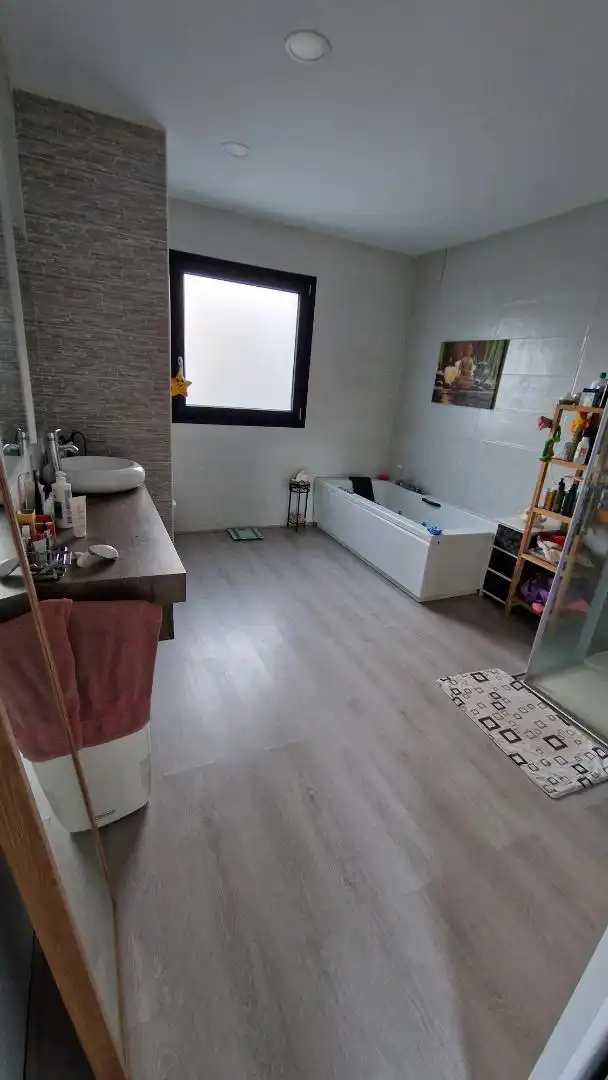 Bathroom of Flat for sale in Castellví de Rosanes  with Storage room, Swimming Pool and Furnished