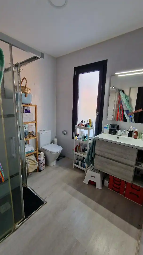 Bathroom of Flat for sale in Castellví de Rosanes  with Storage room, Swimming Pool and Furnished