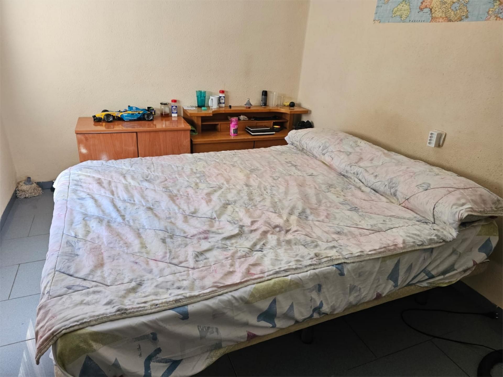 Bedroom of Apartment to share in Paterna  with Terrace, Furnished and Oven