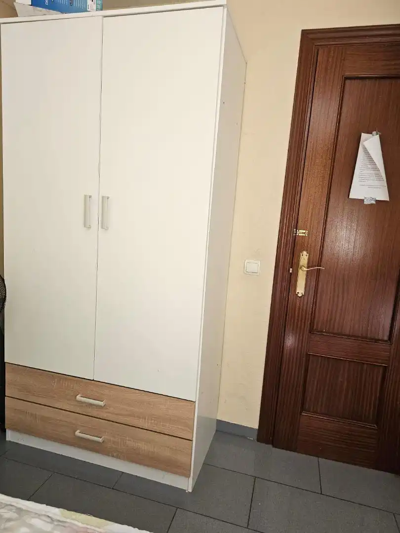 Room in Carrer de Salvador Giner, 25, Centro Ciudad Room in Carrer de Salvador Giner, 25, Centro Ciudad