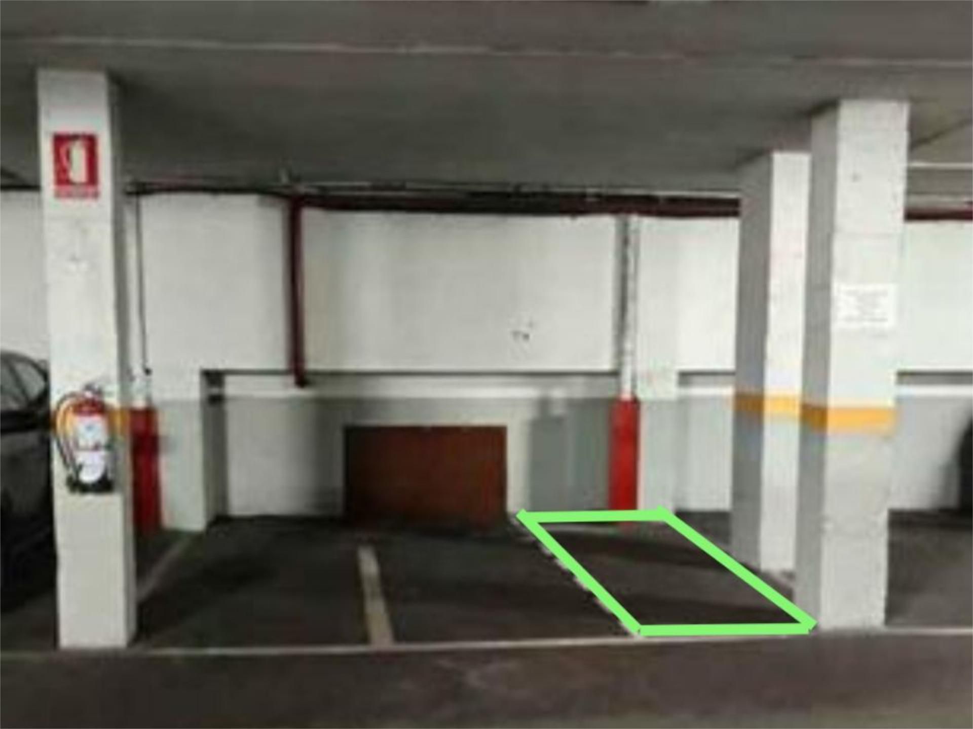 Parking of Garage to rent in Cáceres Capital