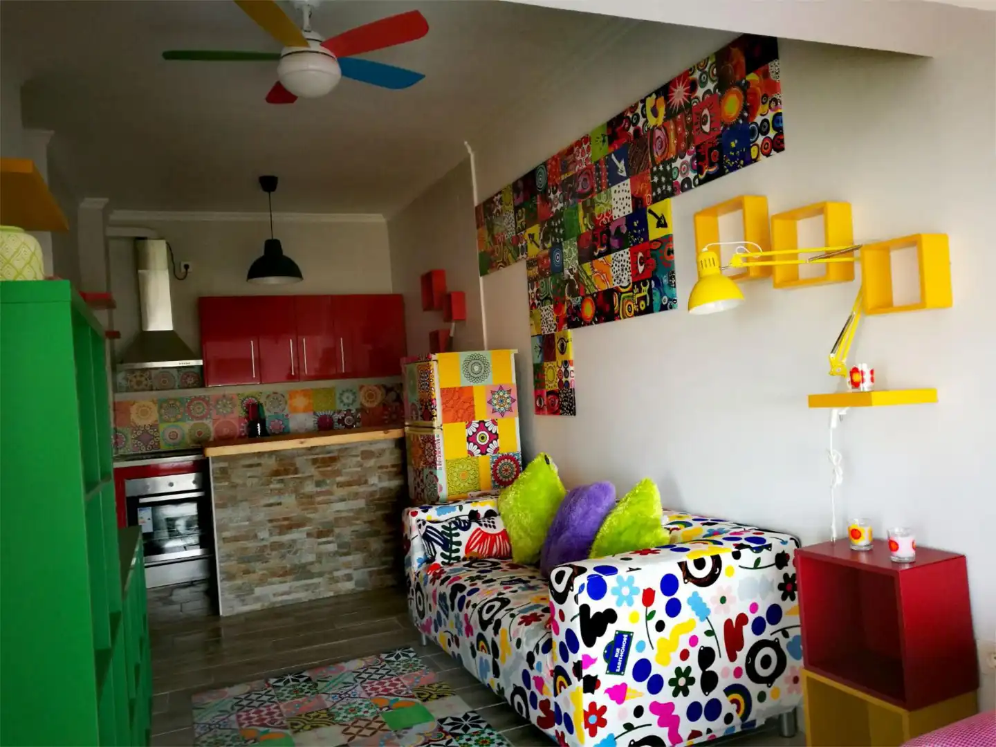 Wohnung zur Miete in Urbanización Amberes, 1, Urbanización Santa Rosa Wohnzimmer von Wohnung zur Miete in Torrox mit Privatgarten, Schwimmbad und Möbliert