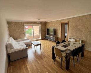 Sala d'estar de Pis de lloguer en Mollerussa amb Calefacció, Parquet i Moblat