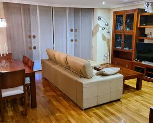 Sala d'estar de Pis de lloguer en Castellón de la Plana / Castelló de la Plana amb Calefacció, Parquet i Moblat