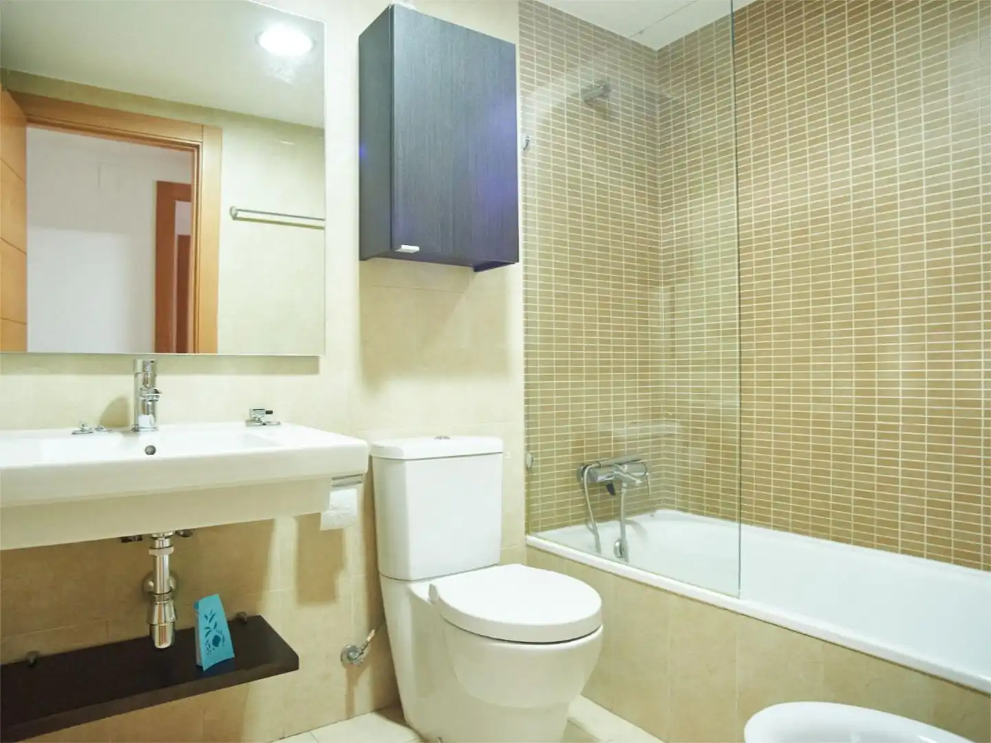Baño de Piso de alquiler en Armilla con Aire acondicionado, Calefacción y Parquet