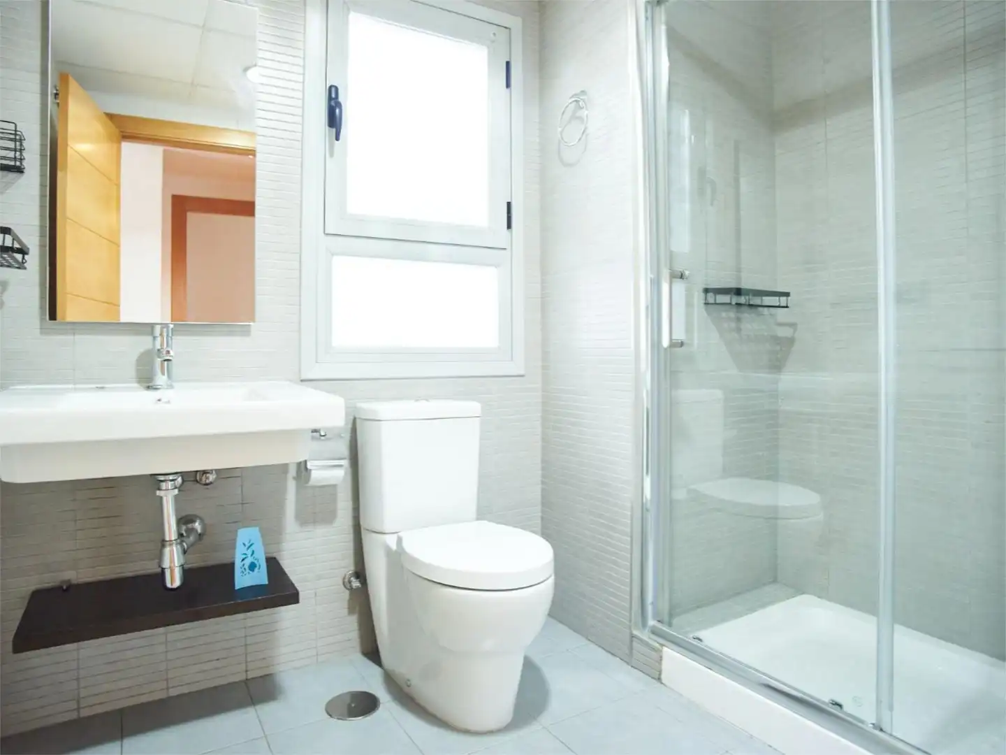 Baño de Piso de alquiler en Armilla con Aire acondicionado, Calefacción y Parquet