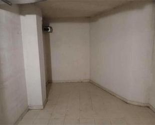 Box room to rent in Siero
