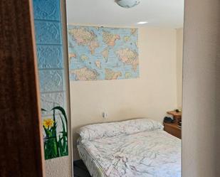 Dormitori de Apartament per a compartir en Paterna amb Parquet, Terrassa i Moblat