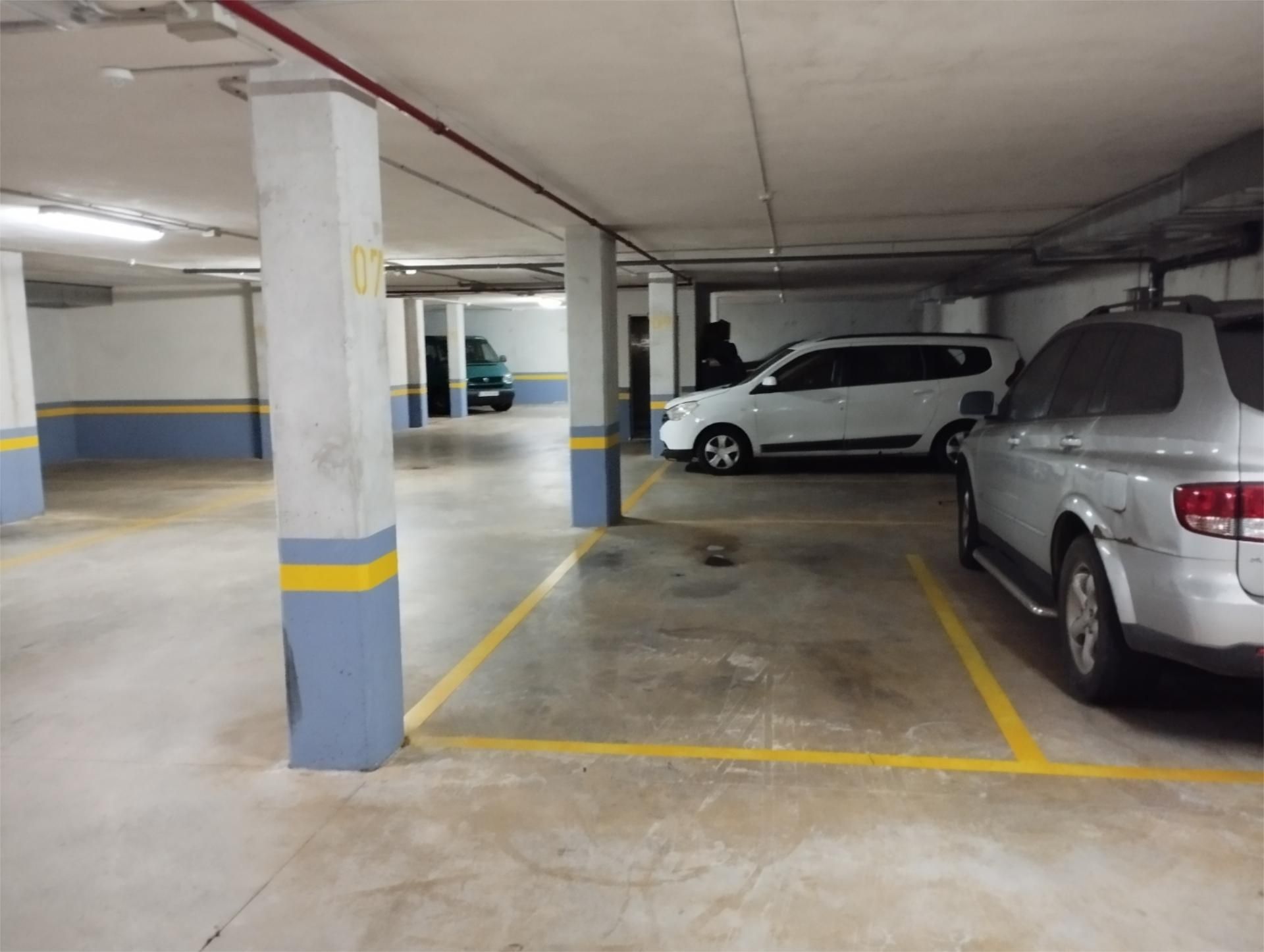 Parking of Garage to rent in Santiago de Compostela 